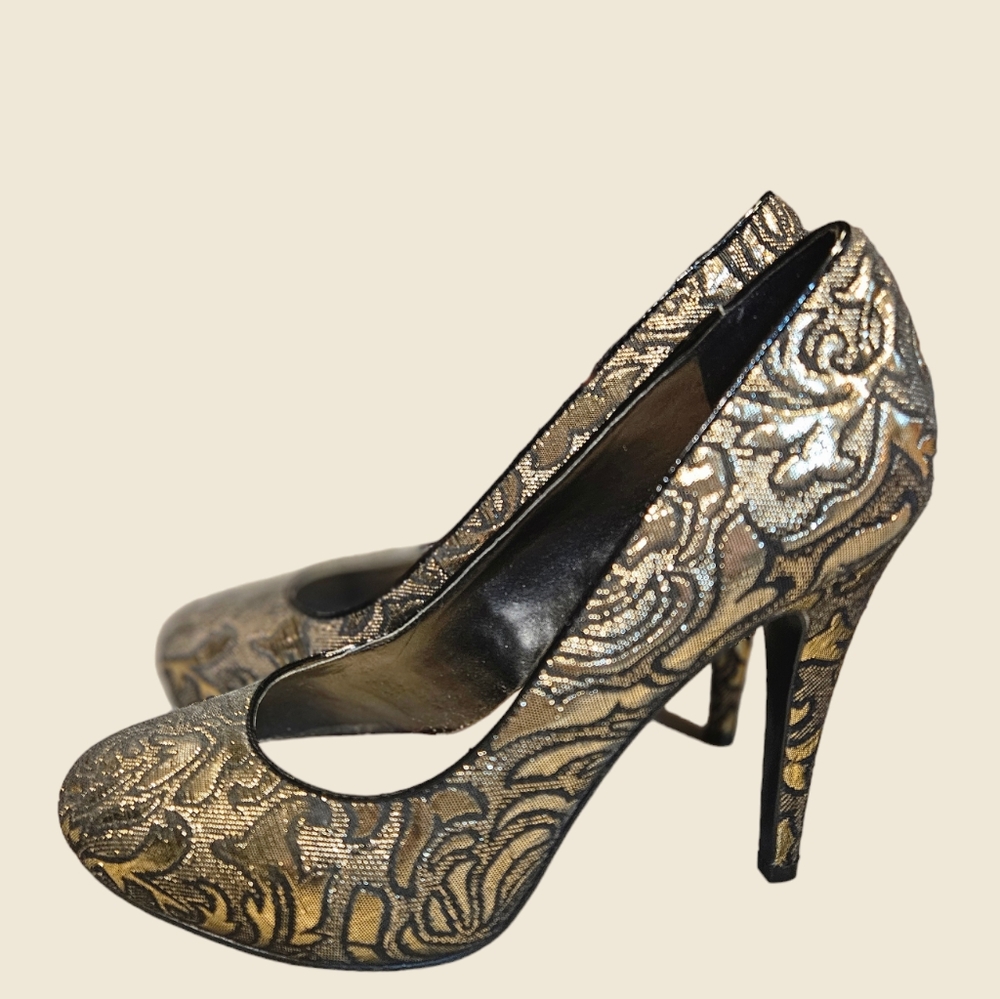 Nine West Glam Metallic Gold/ Black Embossed Dressy Stiletto High Heels.